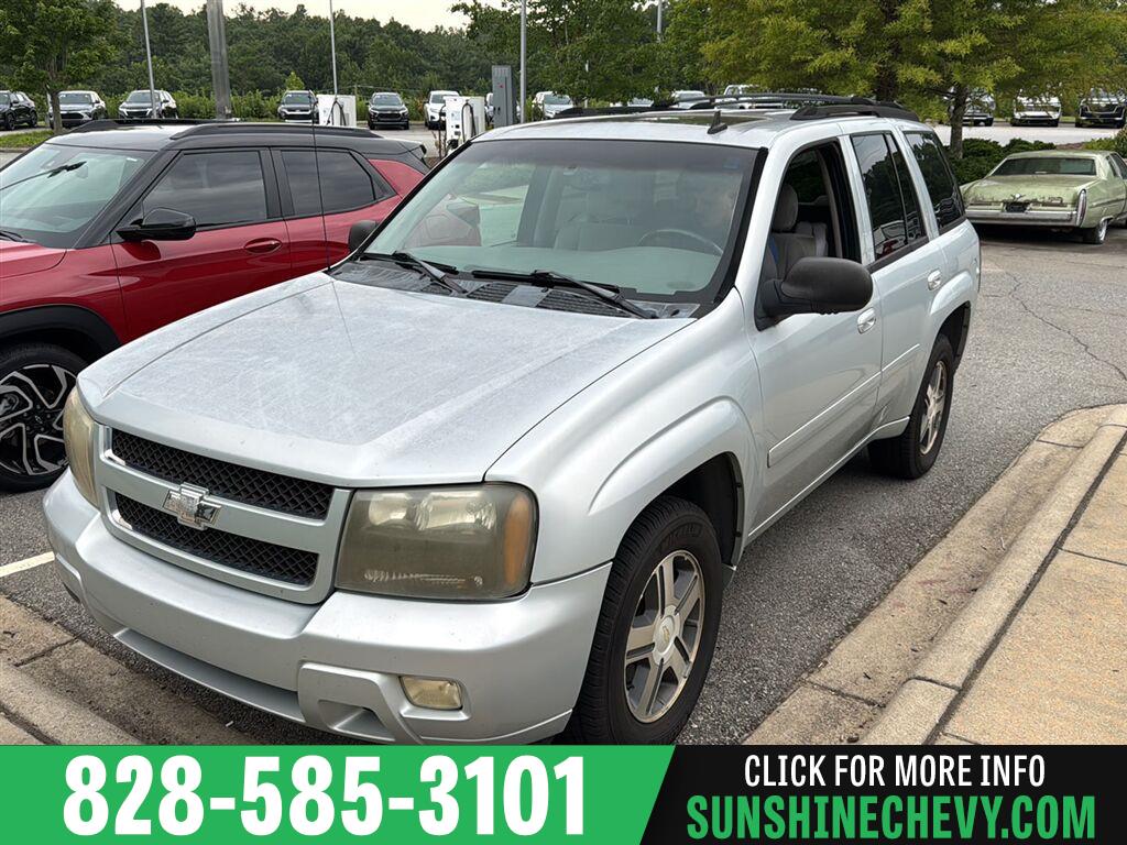 Moondust Metallic 2007 Chevrolet Trailblazer SUV / Crossover Four-Wheel Drive 4-Speed Automatic Overdrive