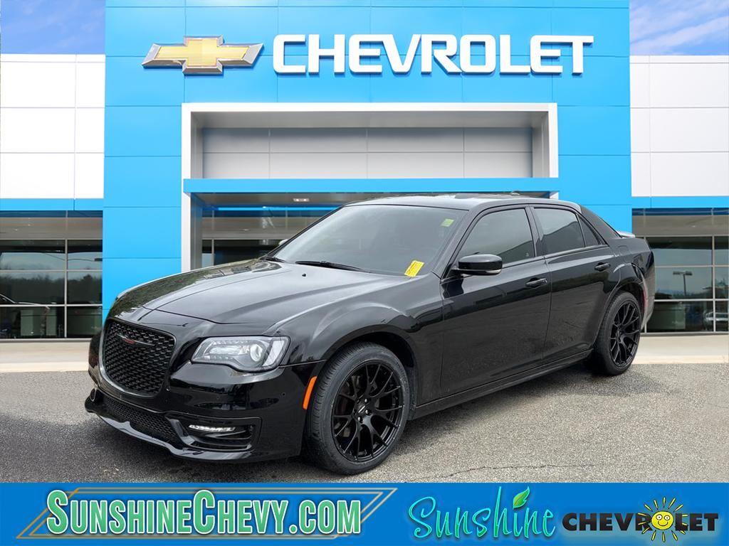 Gloss Black 2021 Chrysler 300 S V8 RWD Sedan Rear-Wheel Drive 8-Speed Automatic