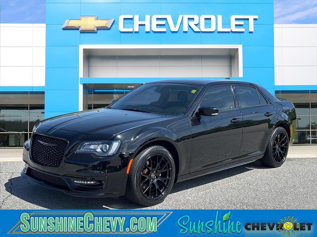 Gloss Black 2021 Chrysler 300 S V8 RWD Sedan Rear-Wheel Drive 8-Speed Automatic