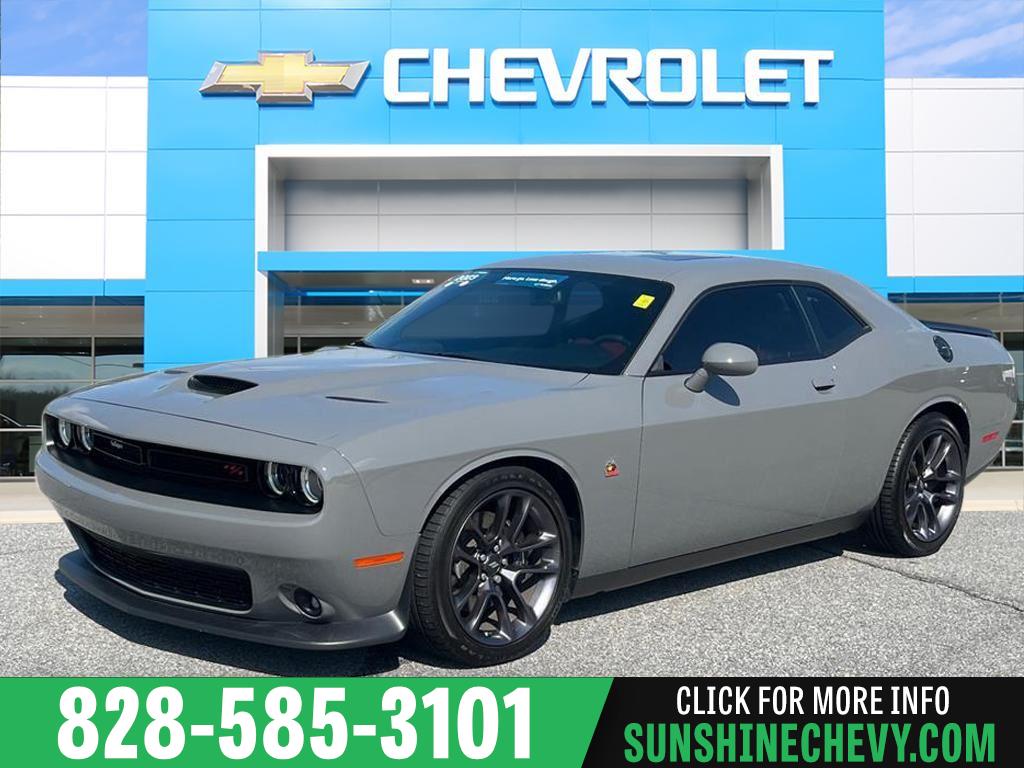 Destroyer Gray Clearcoat 2023 Dodge Challenger R/T Scat Pack RWD Coupe Rear-Wheel Drive 8-Speed Automatic