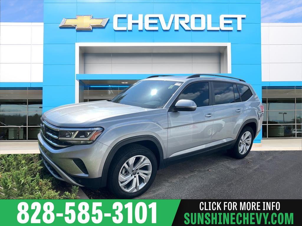Platinum Gray Metallic 2022 Volkswagen Atlas SUV / Crossover All-Wheel Drive Automatic