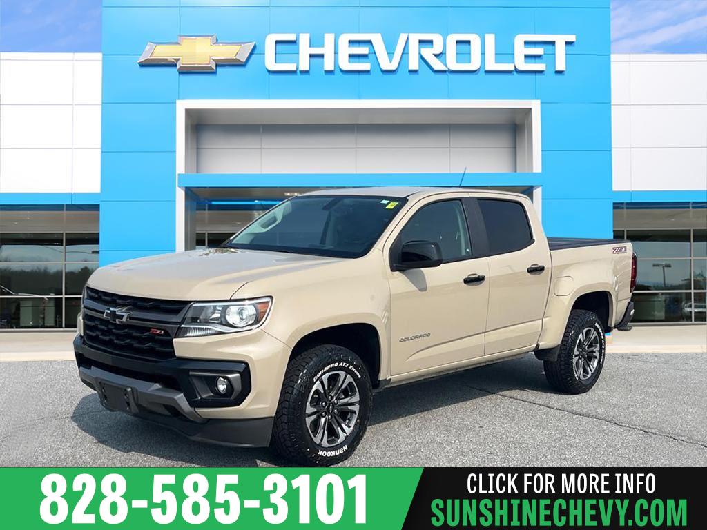 Sand Dune Metallic 2022 Chevrolet Colorado Pickup Truck Four-Wheel Drive 8-Speed Automatic