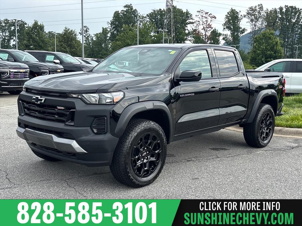 Black 2026 Chevrolet Colorado Pickup Truck Four-Wheel Drive 8-Speed Automatic