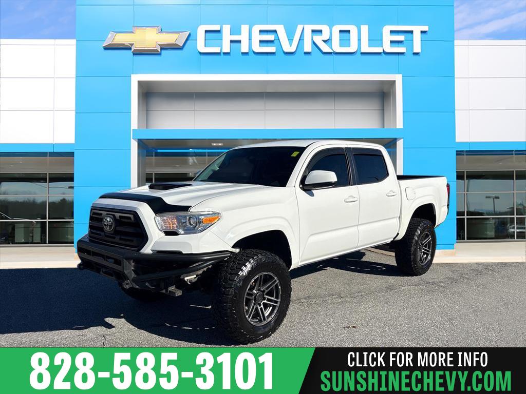 Super White 2018 Toyota Tacoma Pickup Truck Four-Wheel Drive Automatic