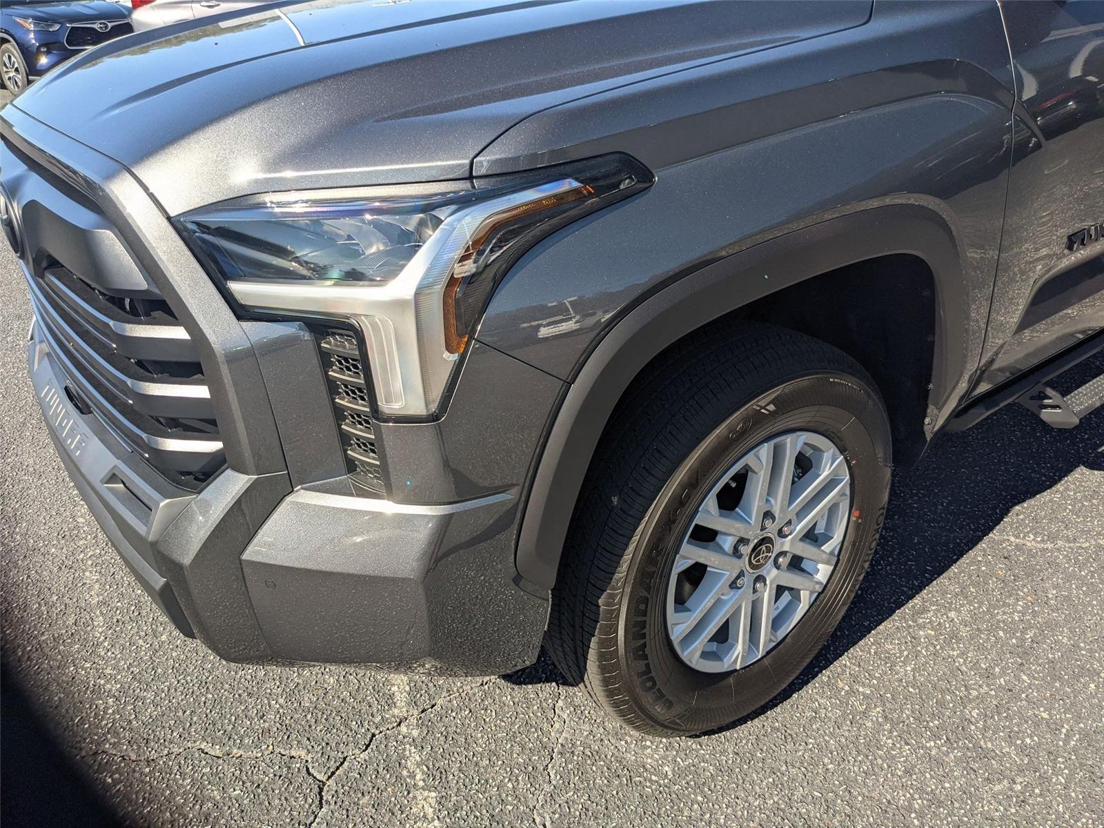 2024 Toyota Tundra SR5 - Photo 8