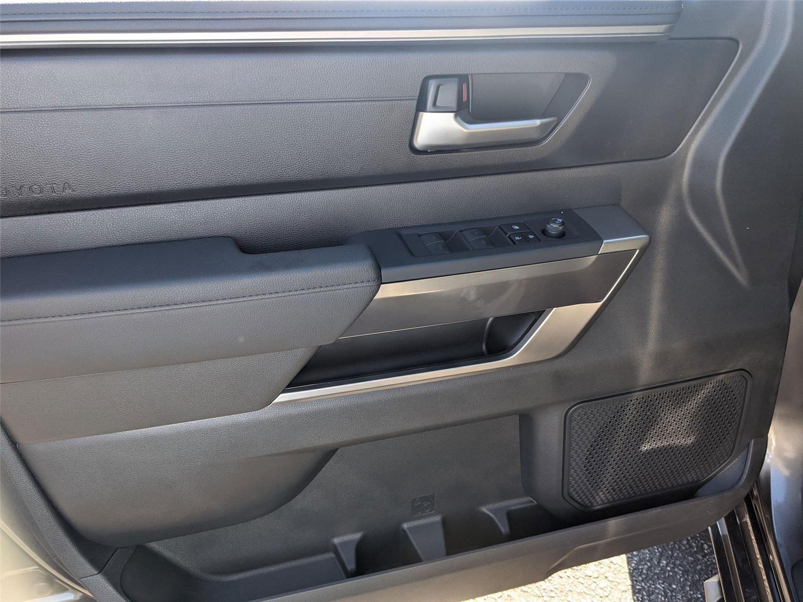 2024 Toyota Tundra SR5 - Photo 10