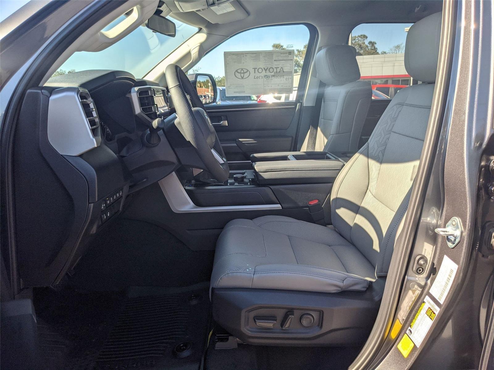 2024 Toyota Tundra SR5 - Photo 13