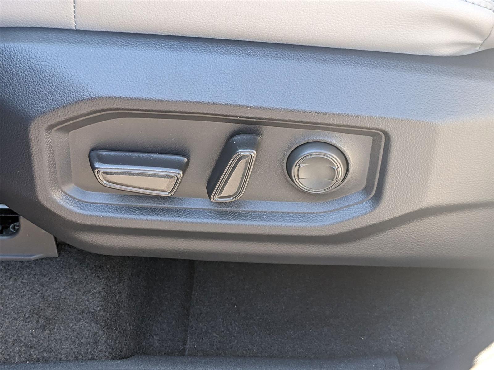 2024 Toyota Tundra SR5 - Photo 14