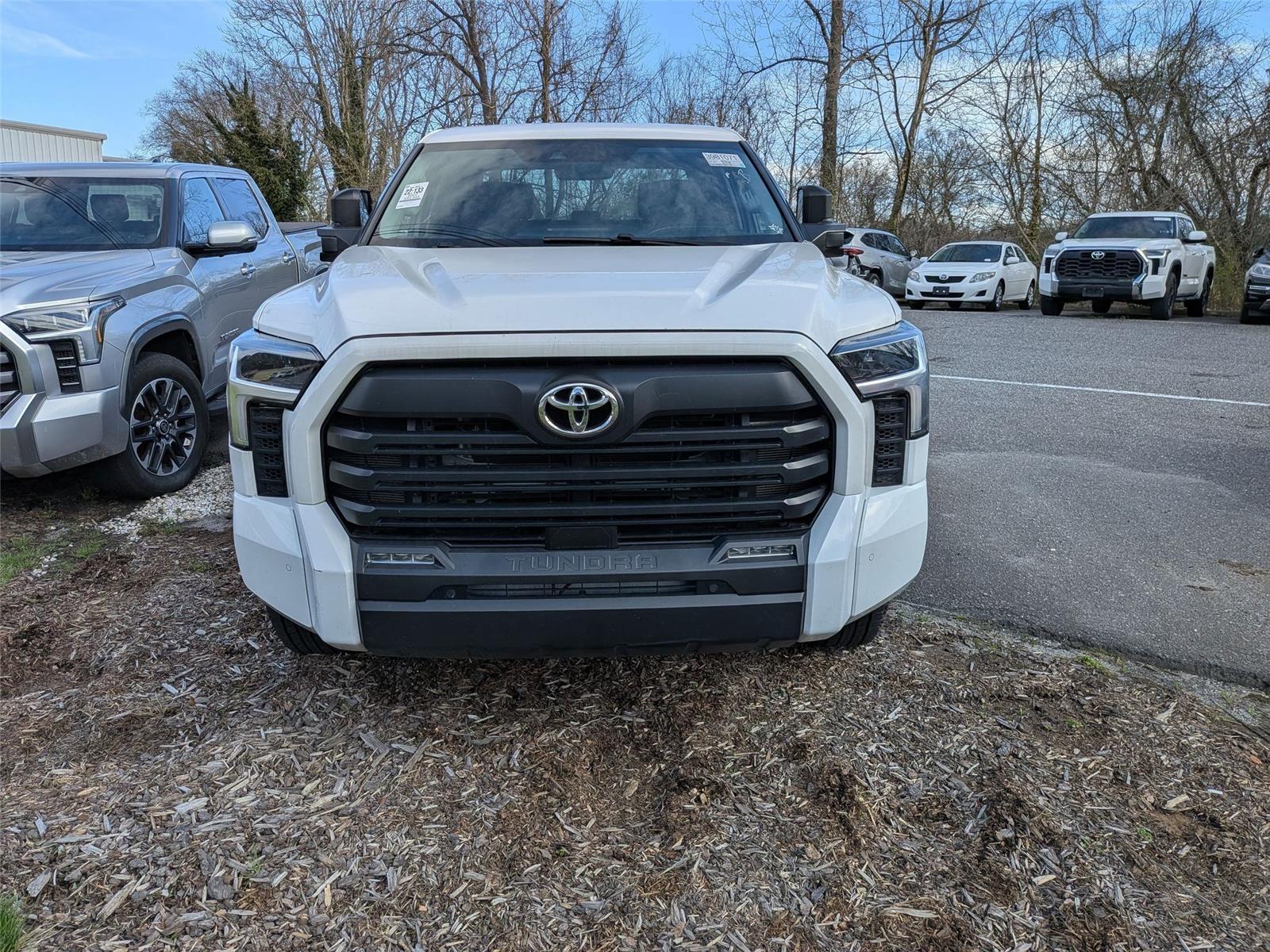 2022 Toyota Tundra SR5 CrewMax Cab 4WD Pickup Truck Four-Wheel Drive Automatic