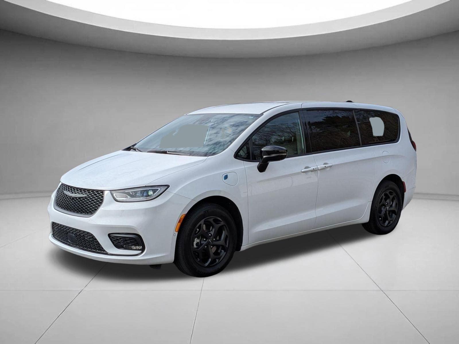 2024 Chrysler Pacifica Hybrid S Appearance Pkg