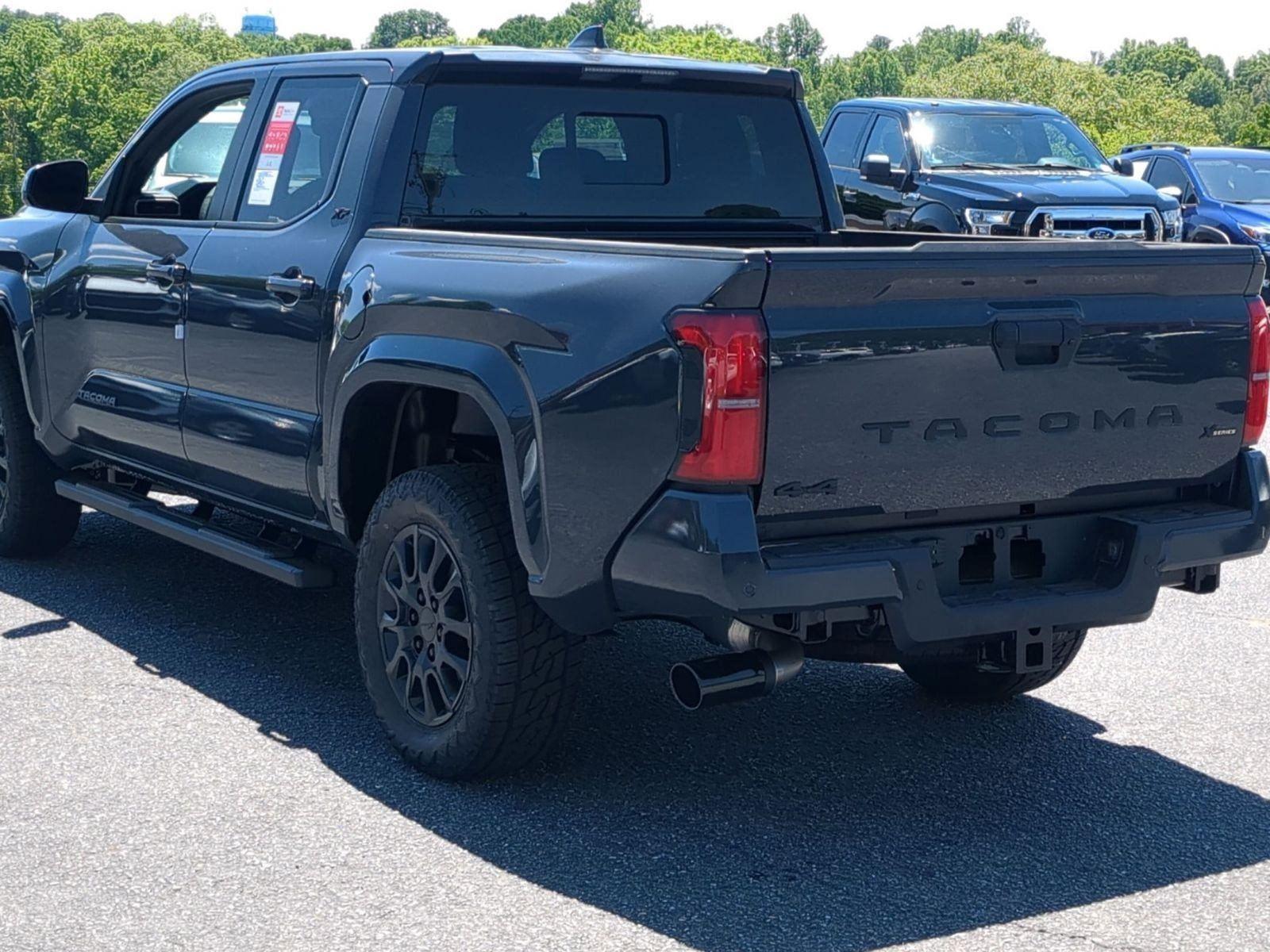 View vehicle photo 3