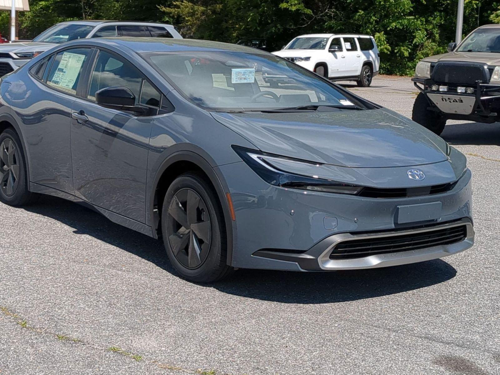View vehicle photo 7