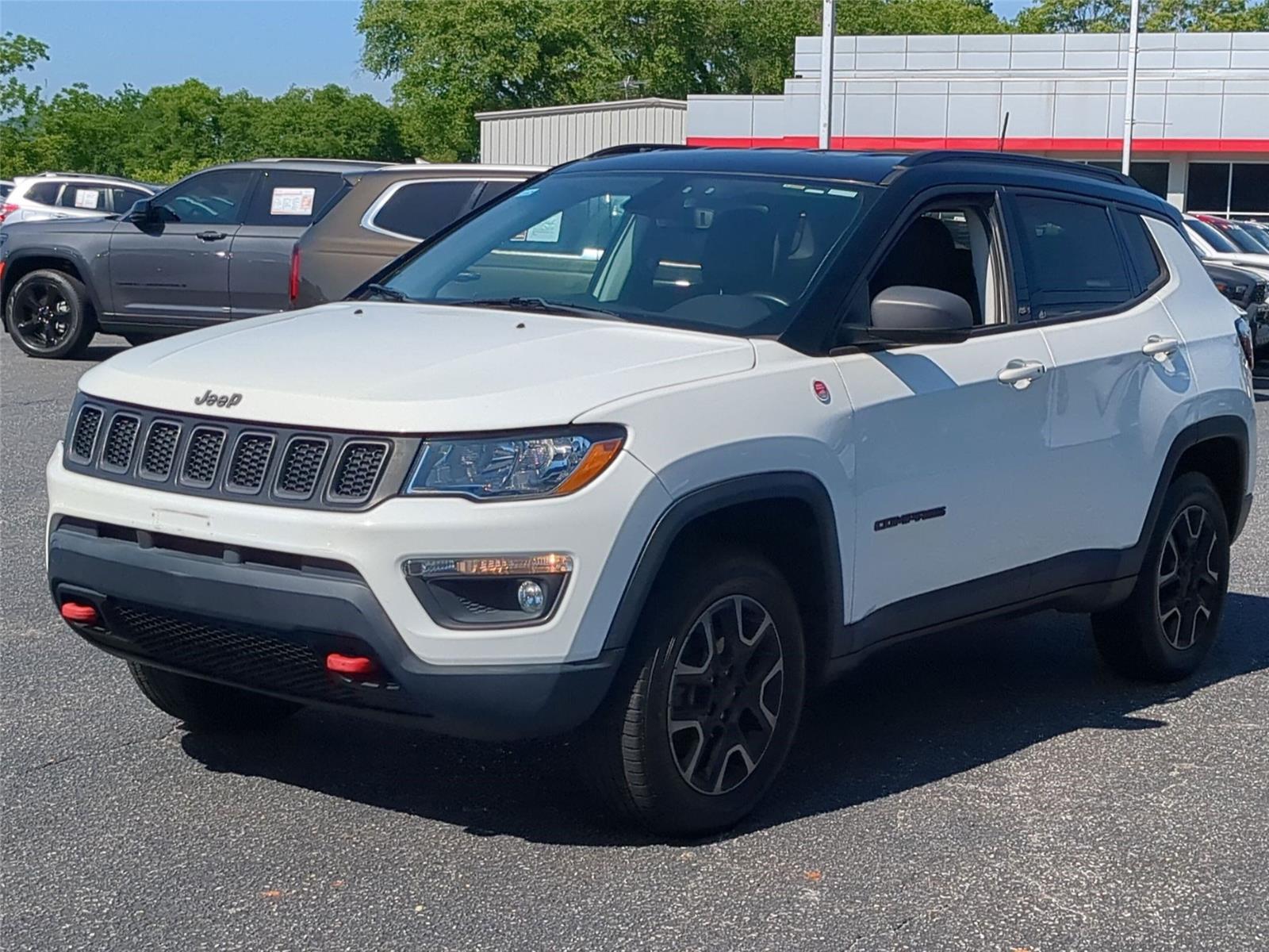 White Clearcoat 2019 Jeep Compass Trailhawk 4WD SUV / Crossover Four-Wheel Drive Automatic