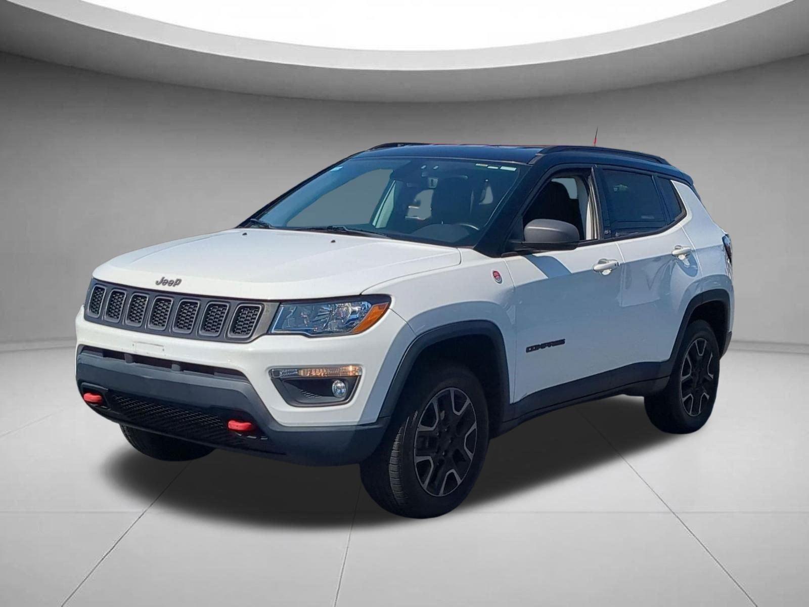 White Clearcoat 2019 Jeep Compass Trailhawk 4WD SUV / Crossover Four-Wheel Drive Automatic