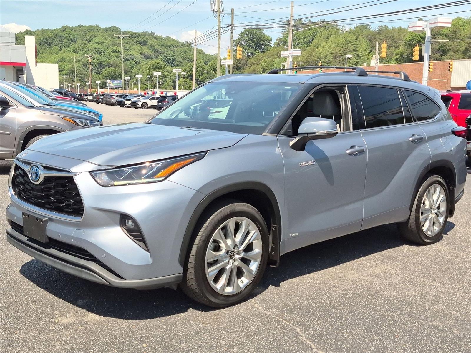 Moon Dust 2021 Toyota Highlander Hybrid Limited AWD SUV / Crossover All-Wheel Drive Continuously Variable Transmission
