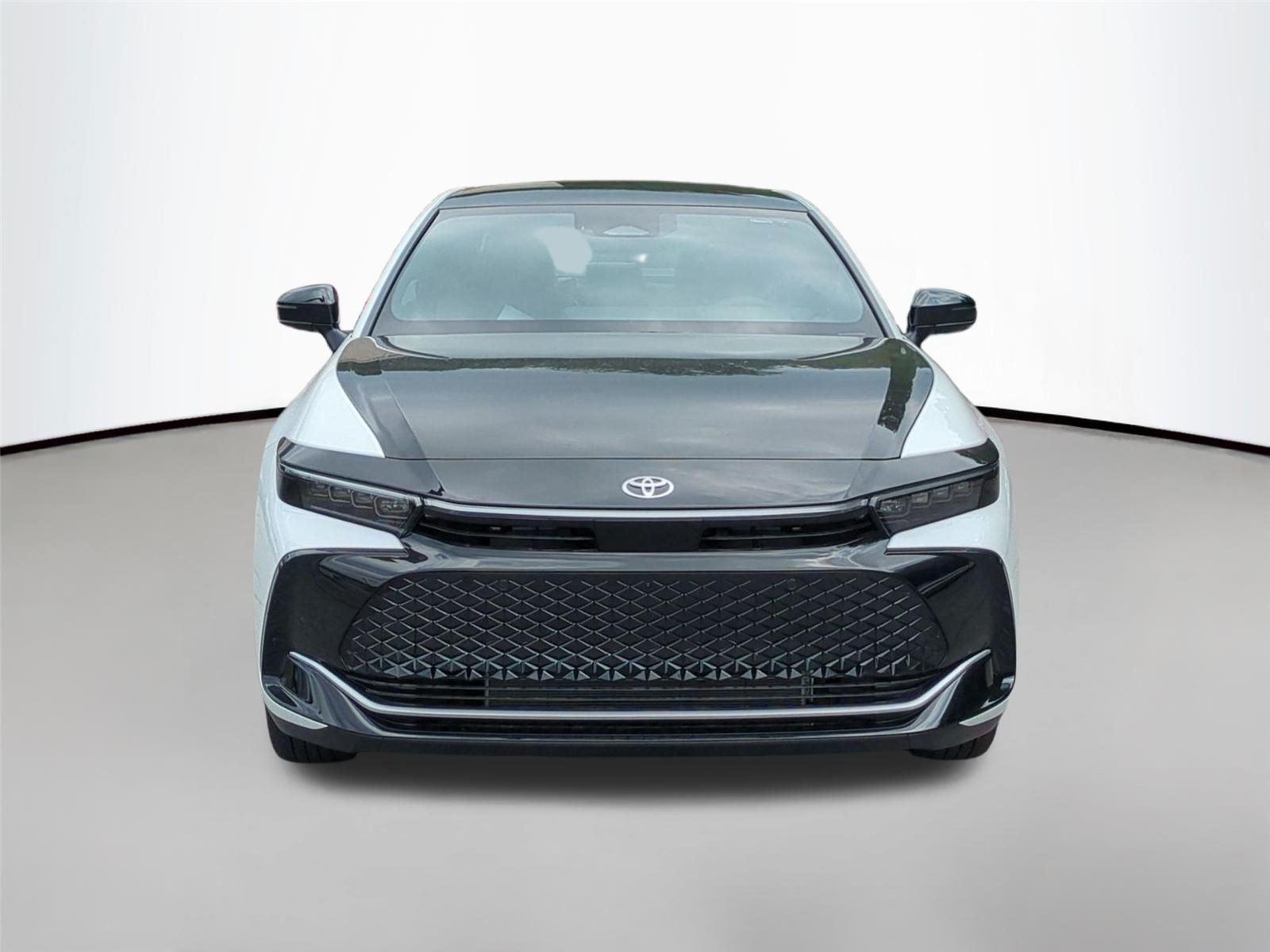 New 2026 Oxygen White Toyota Platinum image 8