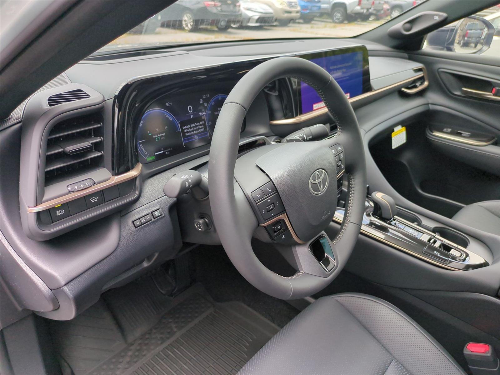 New 2026 Oxygen White Toyota Platinum image 18