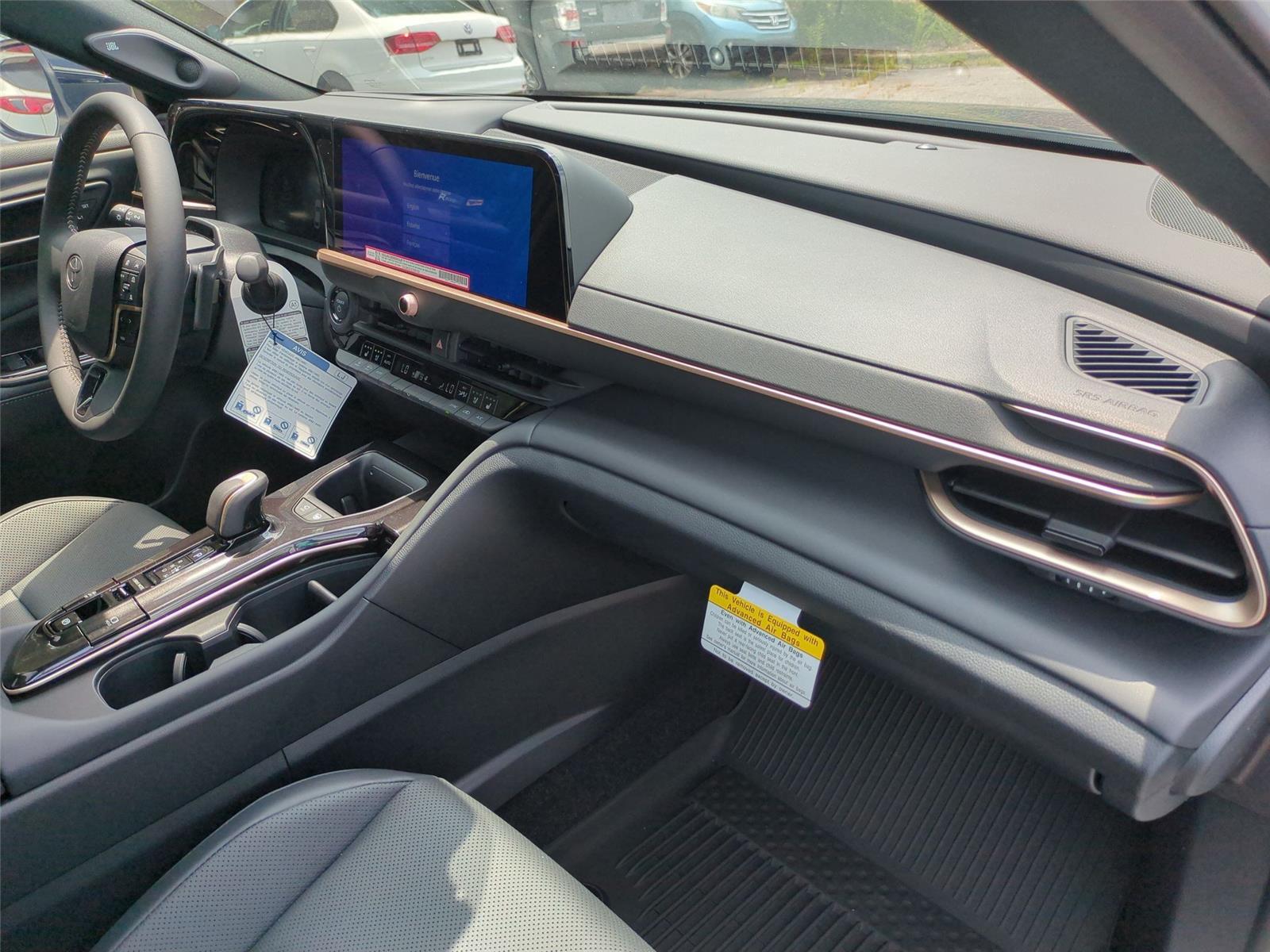 New 2026 Oxygen White Toyota Platinum image 36