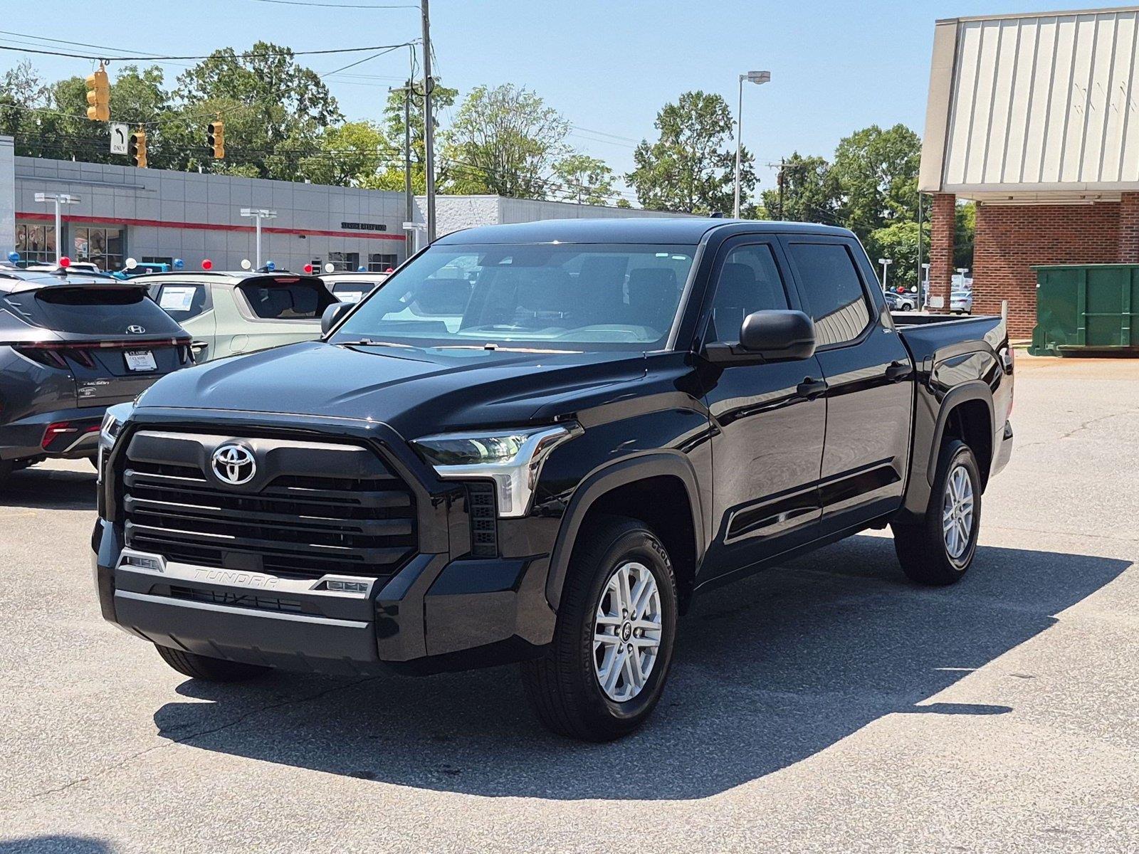 2023 Toyota Tundra Negro (Midnight Black Metallic) Camioneta Todo terreno Automática