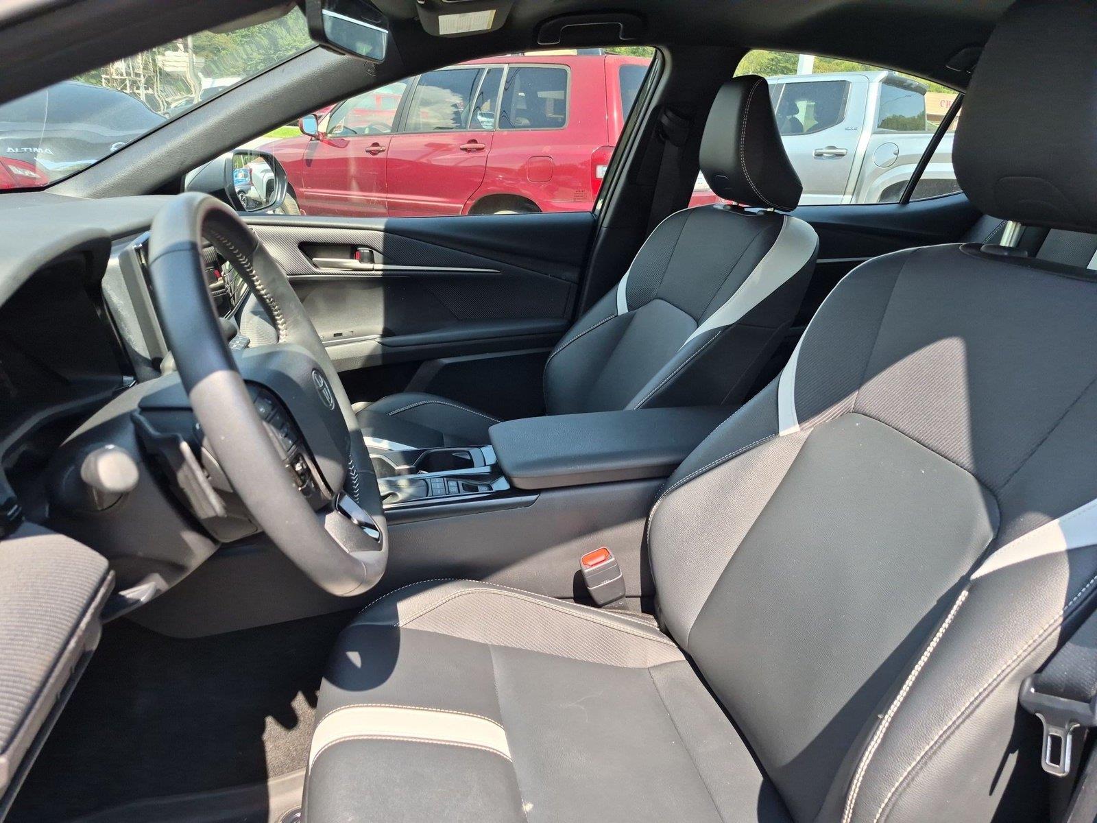 Used 2025 Underground Toyota SE image 17