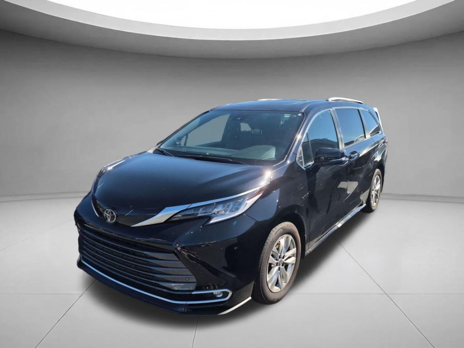 2026 Toyota Sienna Limited 7-Passenger FWD