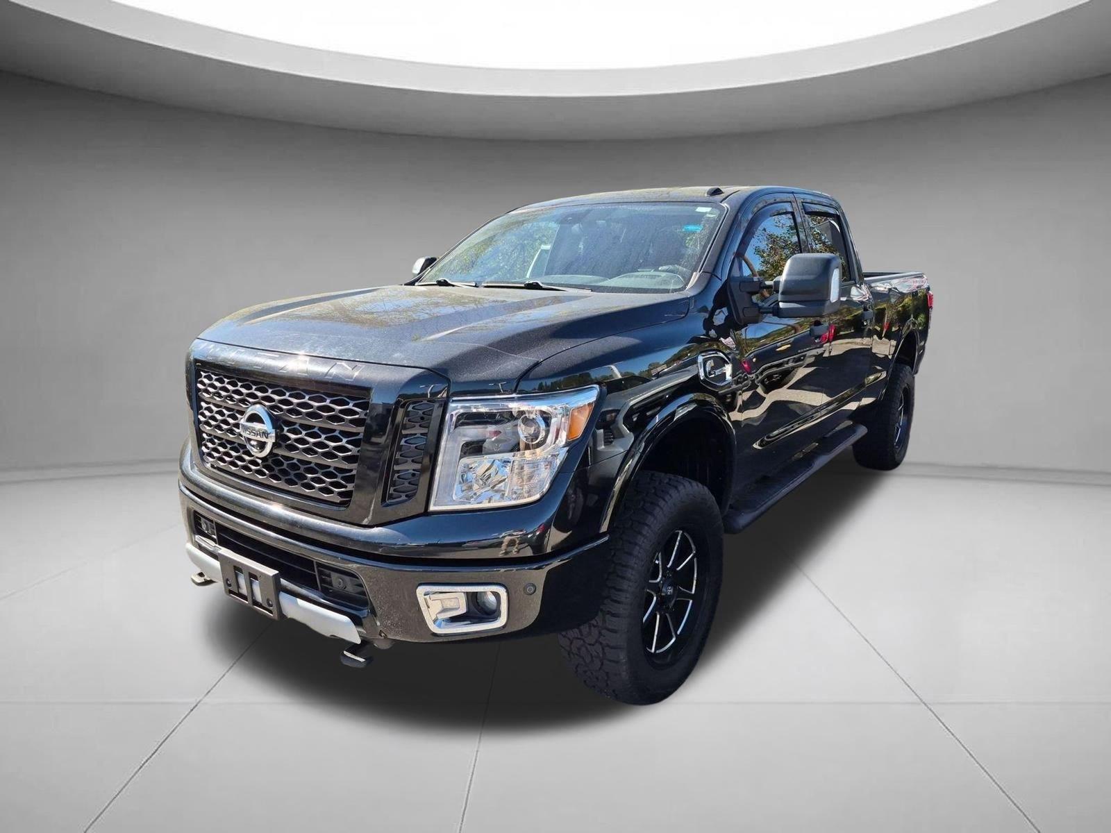 2017 Nissan Titan XD PRO-4X Crew Cab 4WD