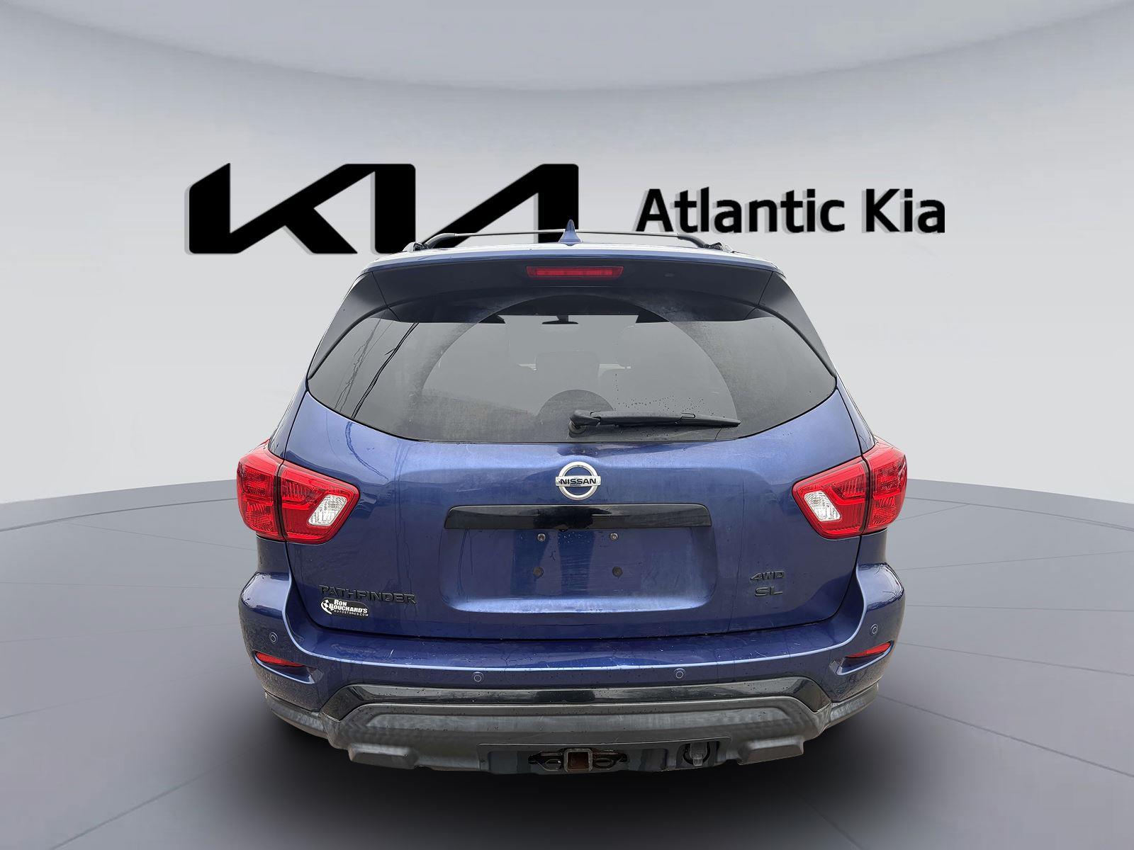 View vehicle photo 7