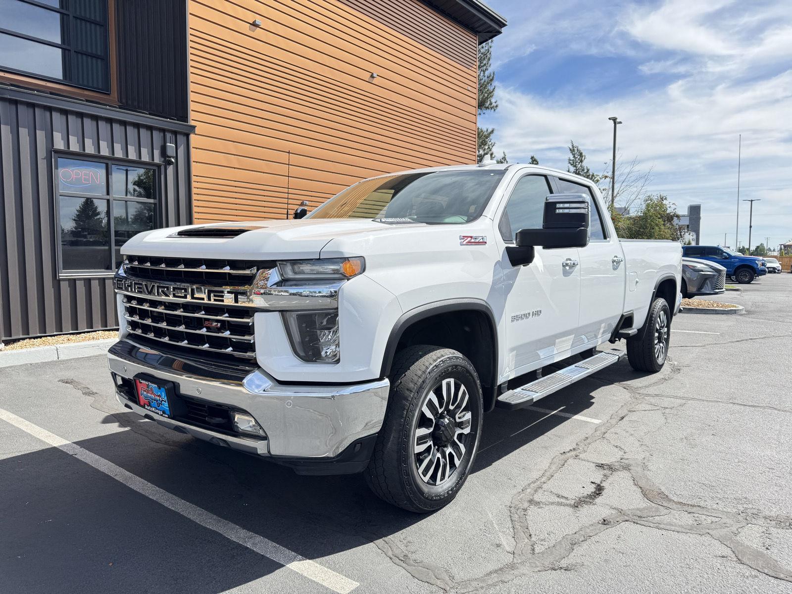 Summit White 2020 Chevrolet Silverado 3500HD Pickup Truck Four-Wheel Drive Automatic