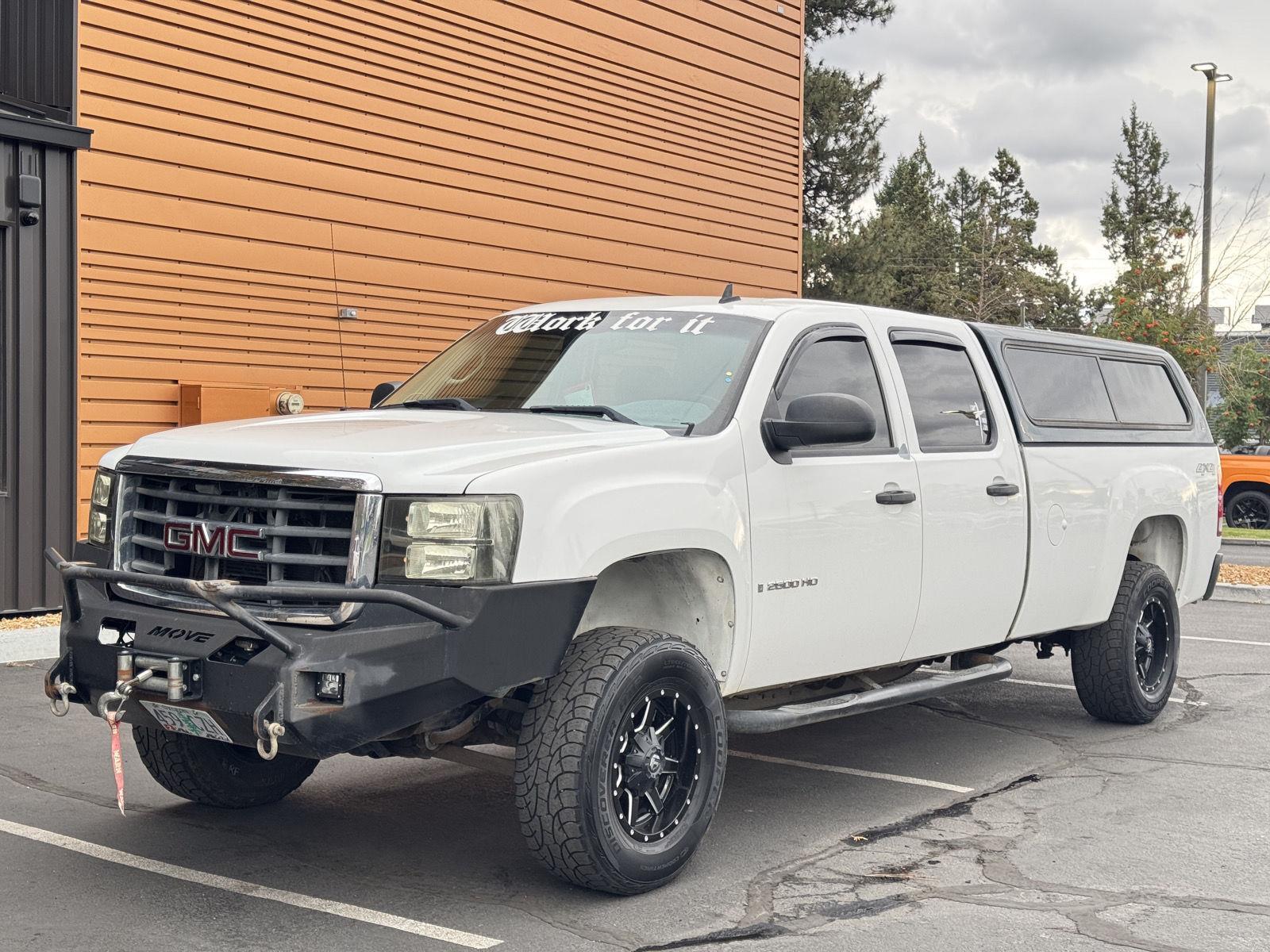 Summit White 2008 GMC Sierra 2500HD Pickup Truck Four-Wheel Drive 6-Speed Automatic