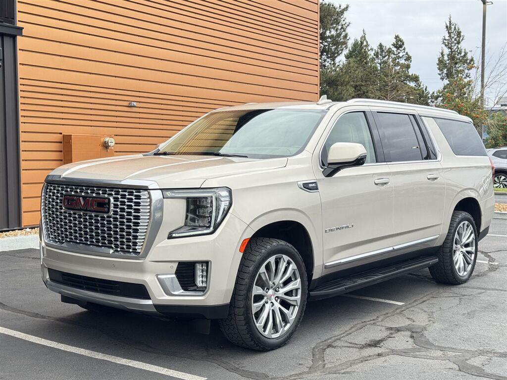 Brown (Pearl Beige Metallic) 2021 GMC Yukon XL SUV / Crossover Four-Wheel Drive Automatic