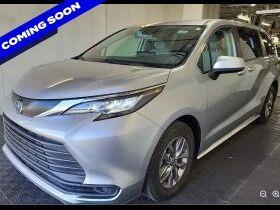 2023 Toyota Sienna LE 8-Passenger FWD
