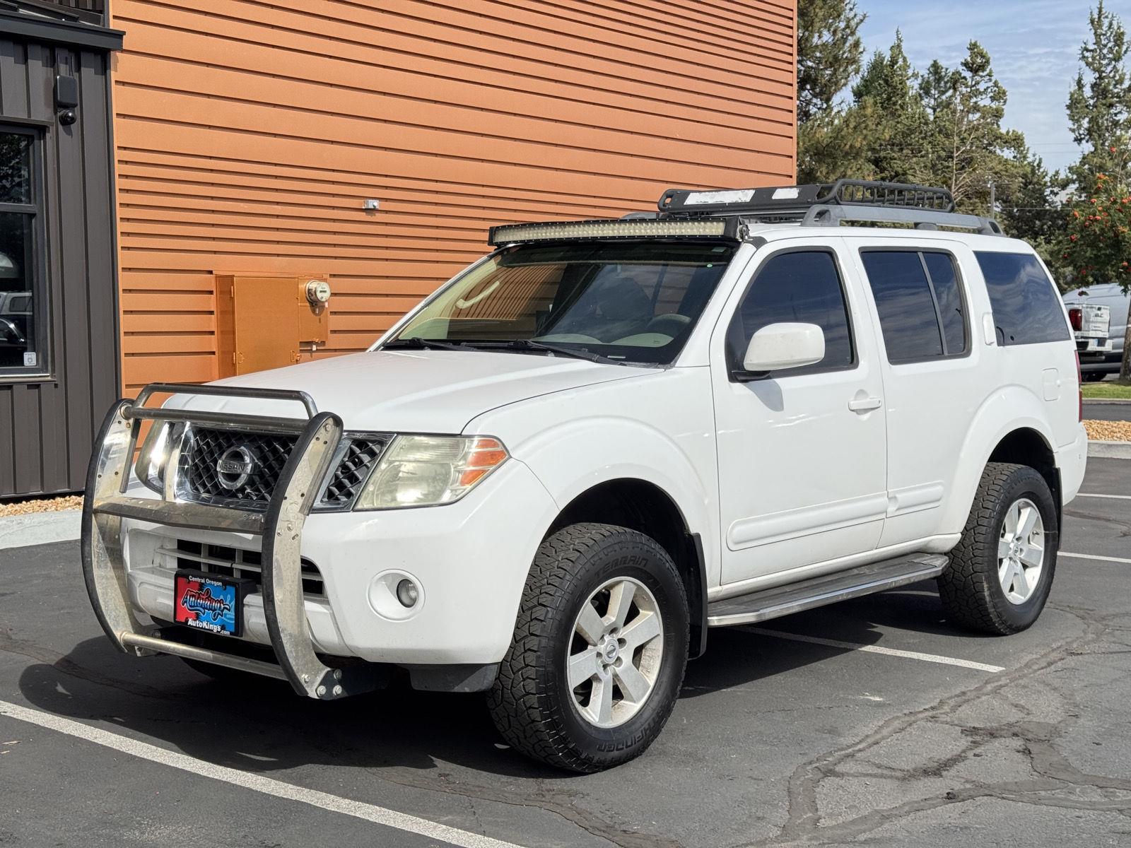 2010 Nissan Pathfinder SE 4WD