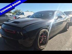 Pitch Black Clearcoat 2022 Dodge Challenger Coupe Rear-Wheel Drive 8-Speed Automatic