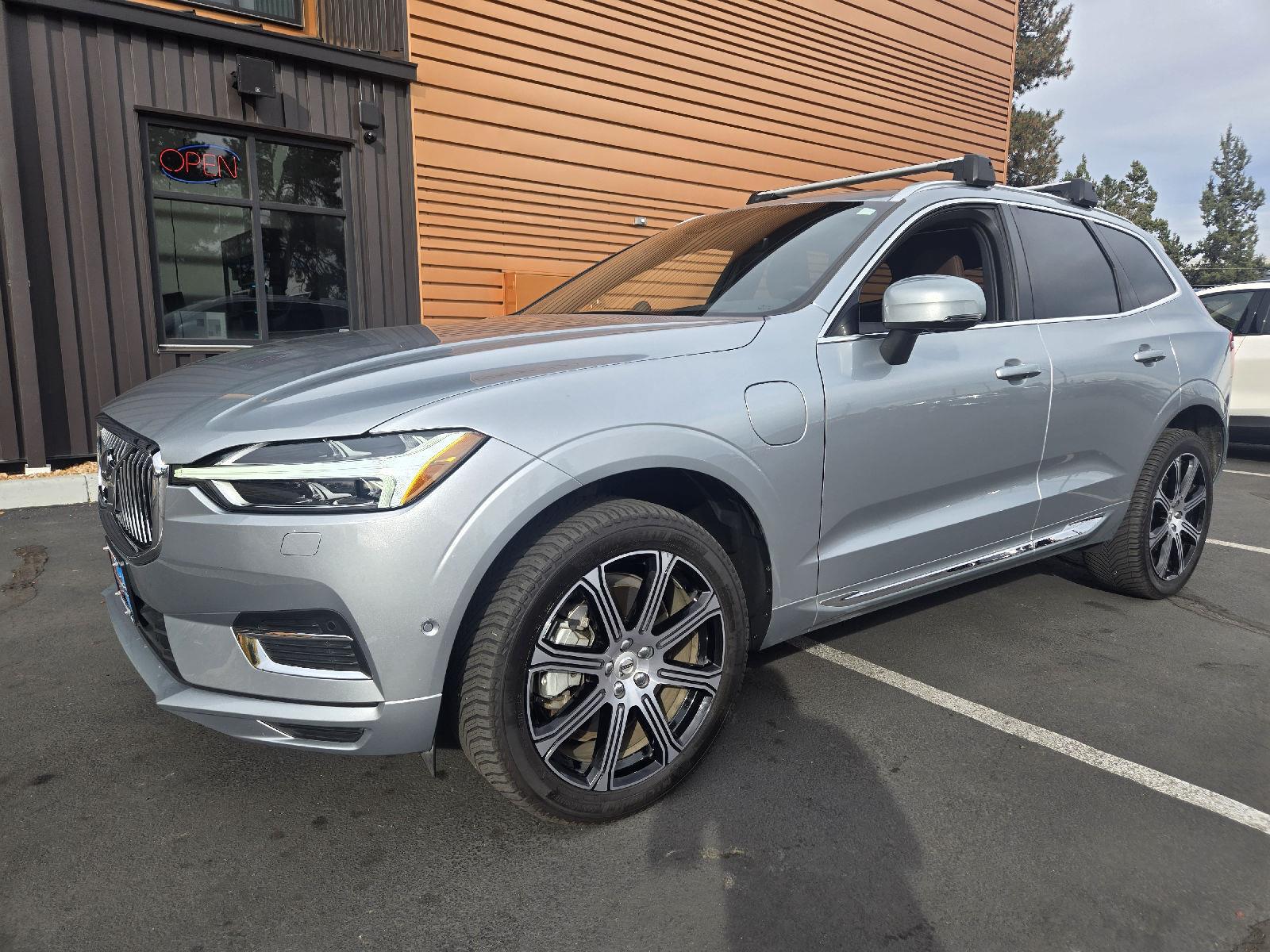 Electric Silver Metallic 2018 Volvo XC60 SUV / Crossover All-Wheel Drive Automatic