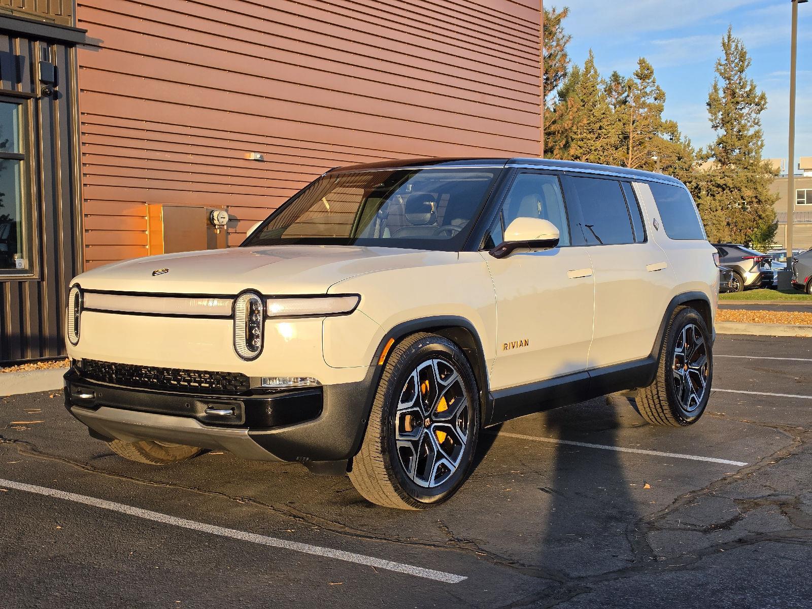 2022 Rivian R1S Launch Edition AWD