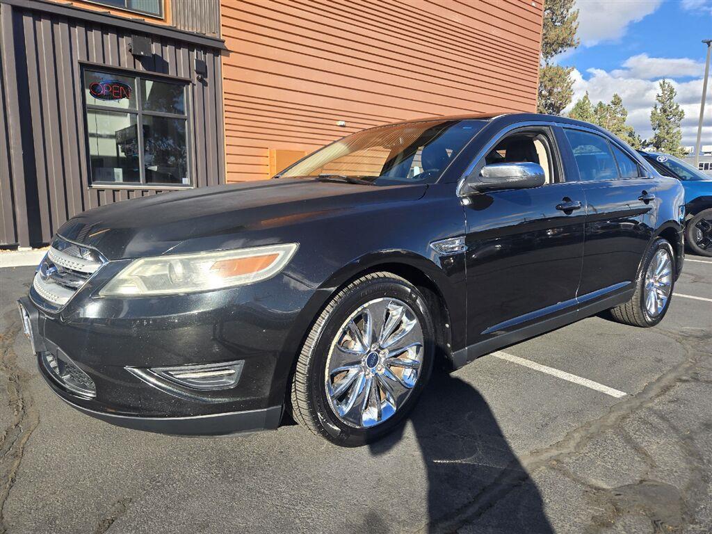 Tuxedo Black Metallic 2010 Ford Taurus Sedan Front-Wheel Drive 6-Speed Automatic