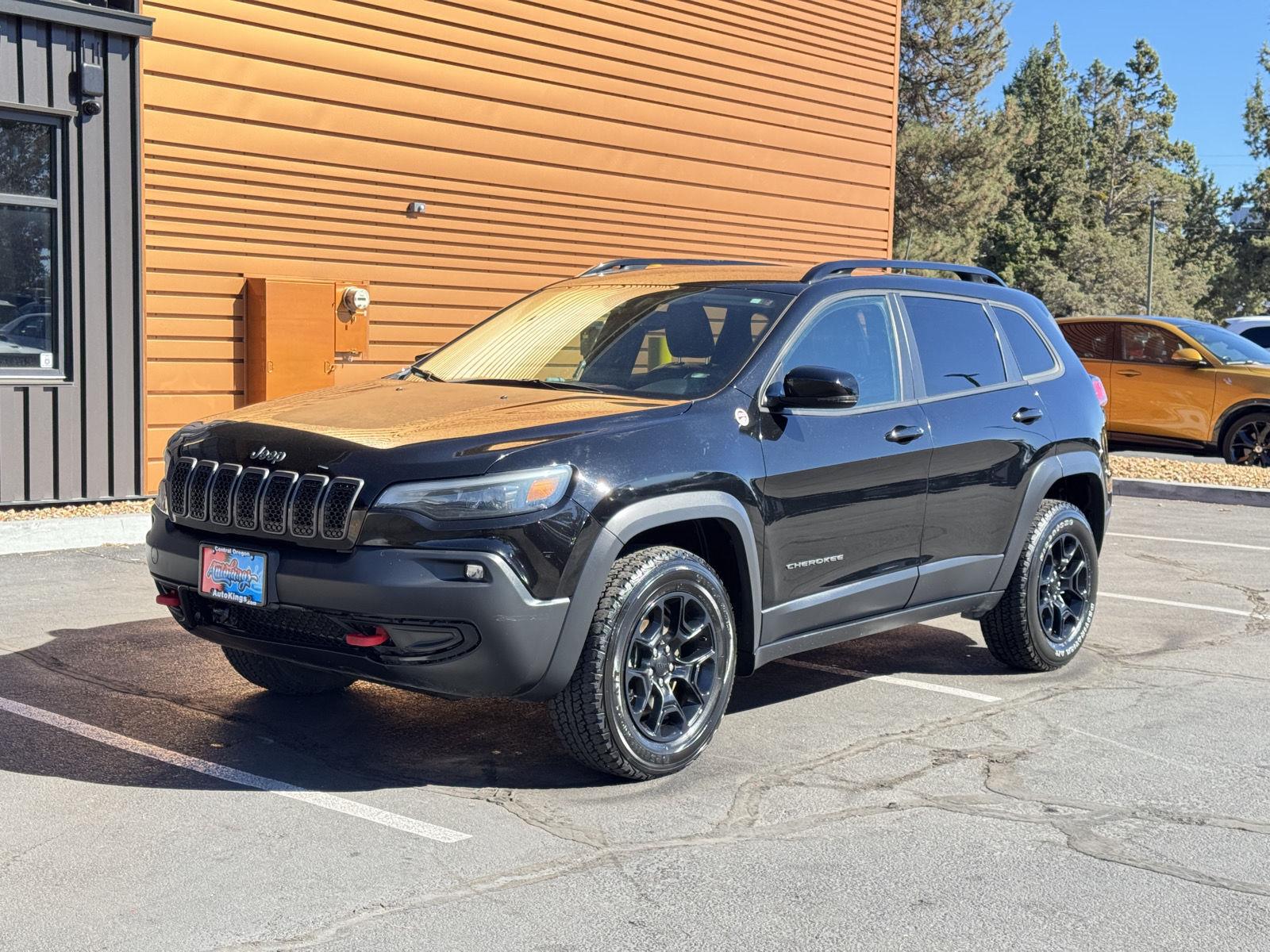 Diamond Black Crystal Pearlcoat 2022 Jeep Cherokee SUV / Crossover Four-Wheel Drive 9-Speed Automatic
