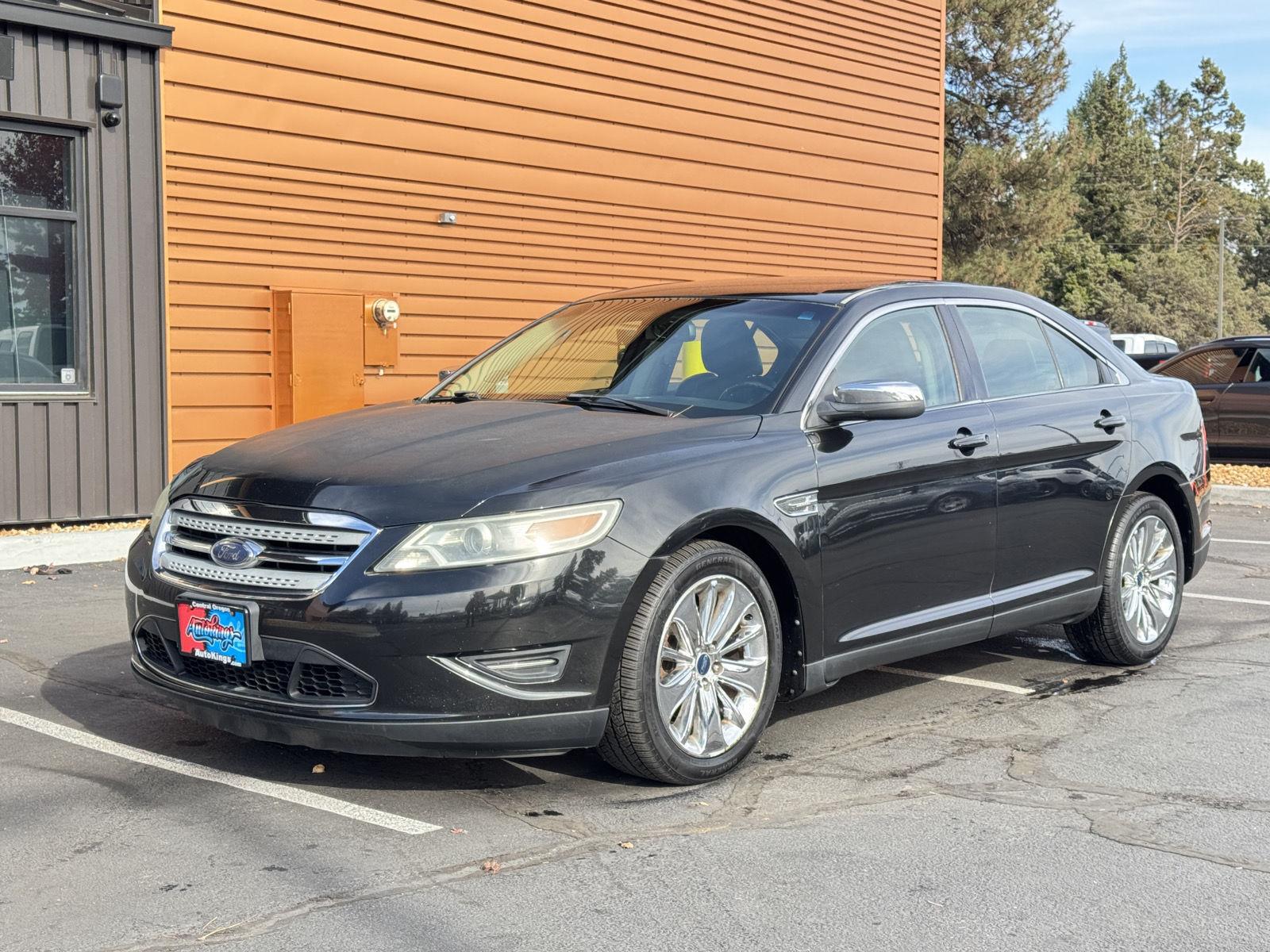 Tuxedo Black Metallic 2010 Ford Taurus Sedan Front-Wheel Drive 6-Speed Automatic