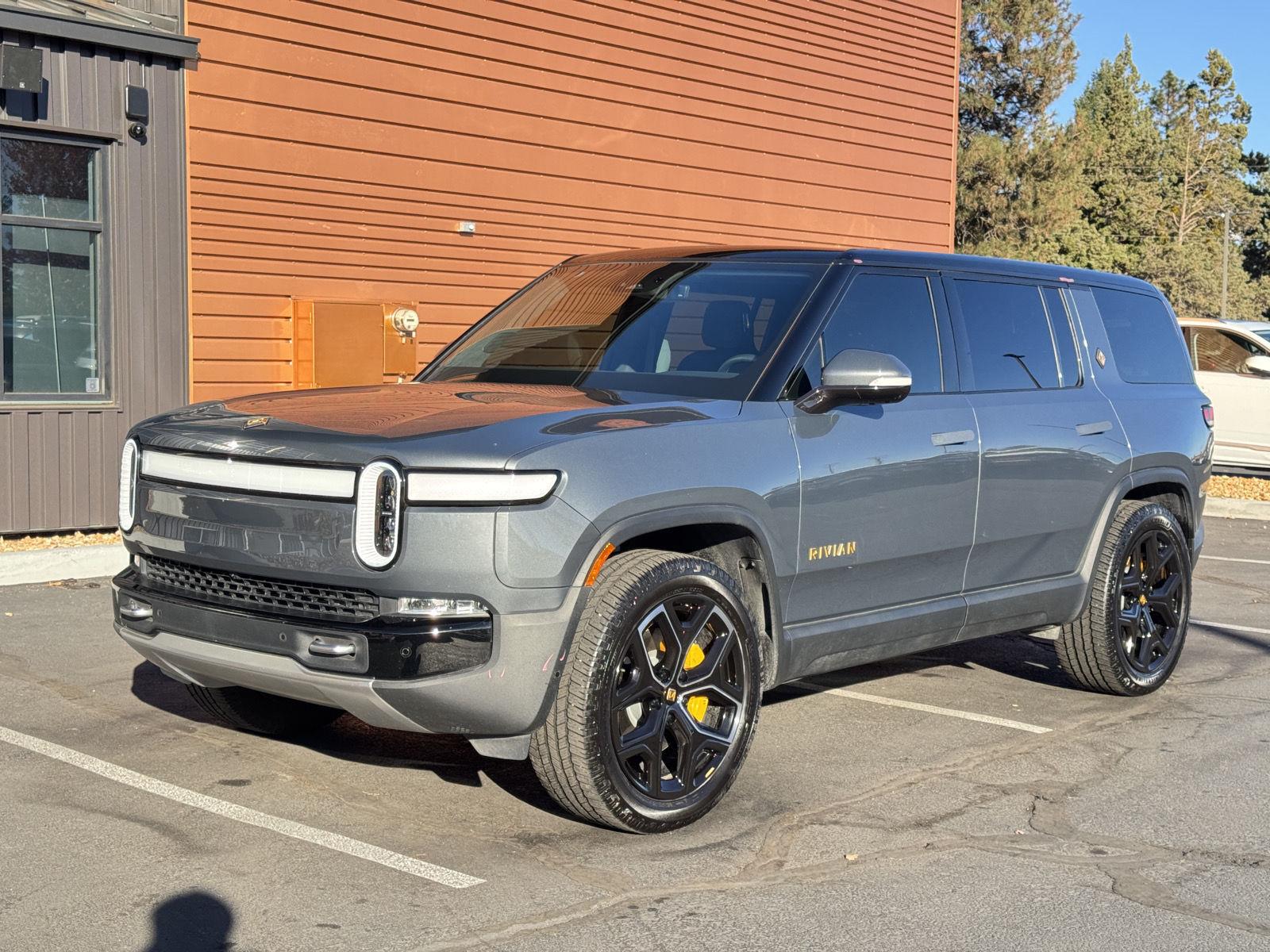  2023 Rivian R1S Adventure Quad Motor AWD   