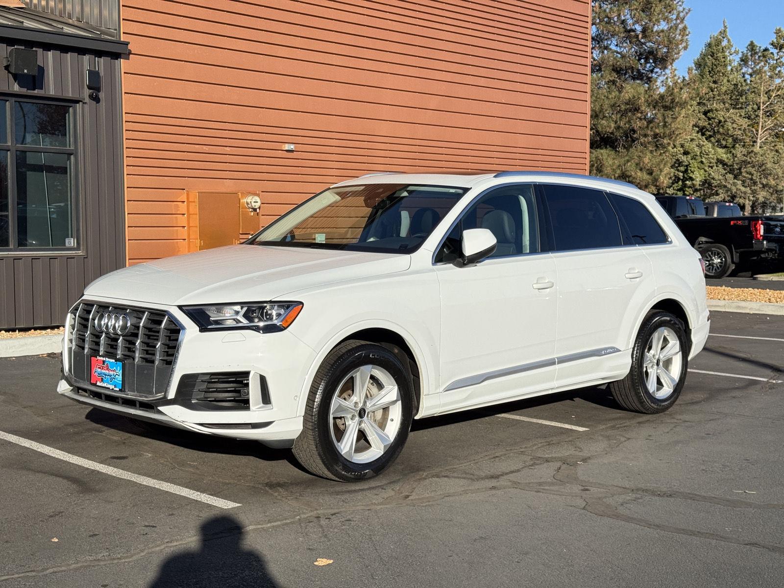 Glacier White Metallic 2022 Audi Q7 SUV / Crossover All-Wheel Drive Automatic