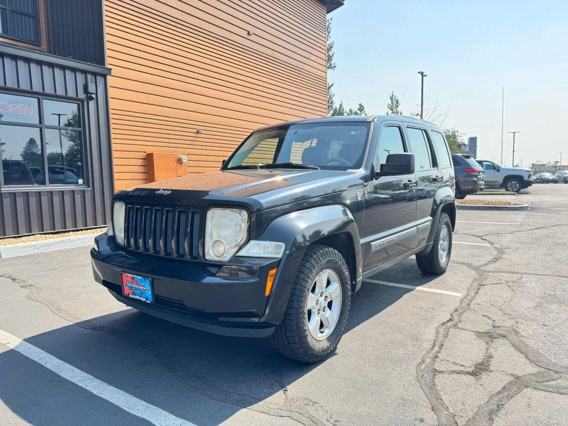 Brilliant Black Crystal Pearl 2012 Jeep Liberty SUV / Crossover Four-Wheel Drive 4-Speed Automatic Overdrive