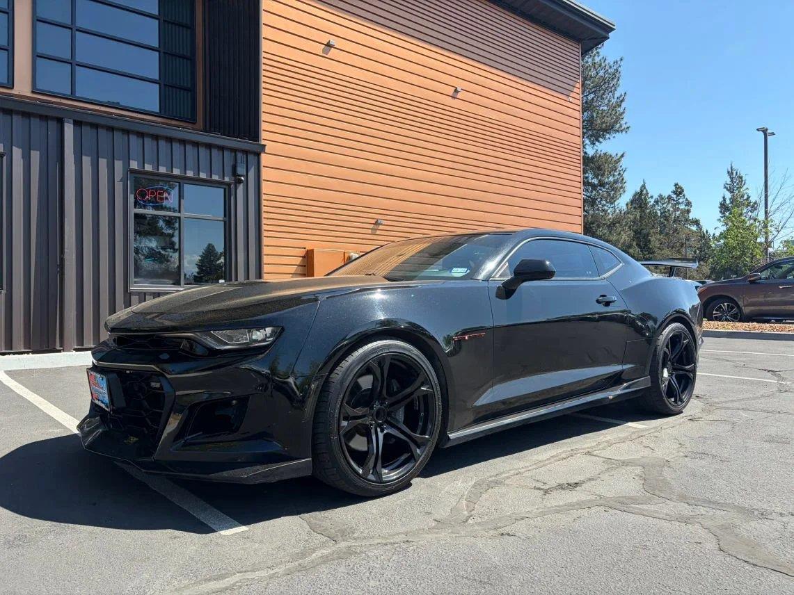 2022 Chevrolet Camaro 1SS Coupe RWD