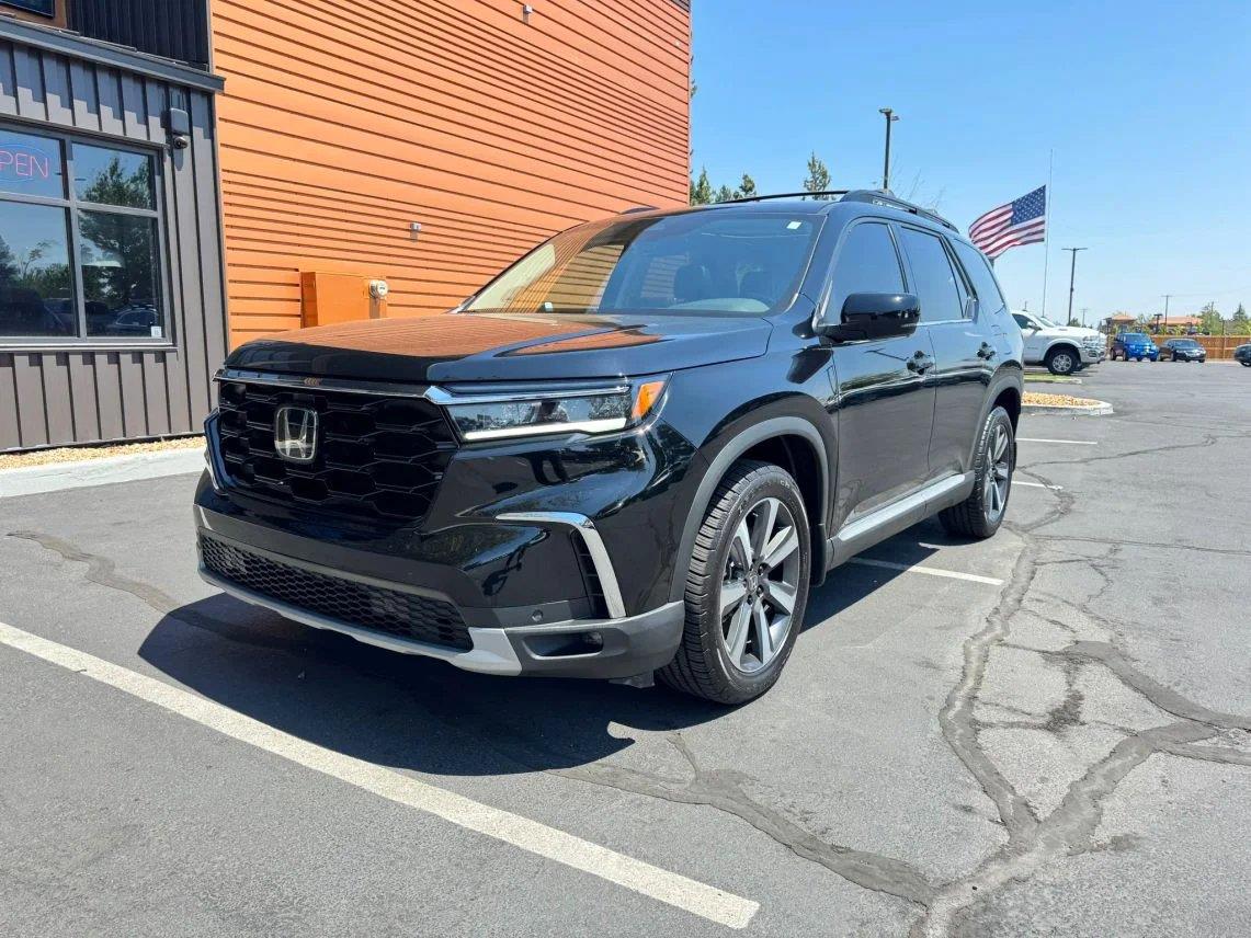 Crystal Black Pearl 2023 Honda Pilot SUV / Crossover All-Wheel Drive Automatic