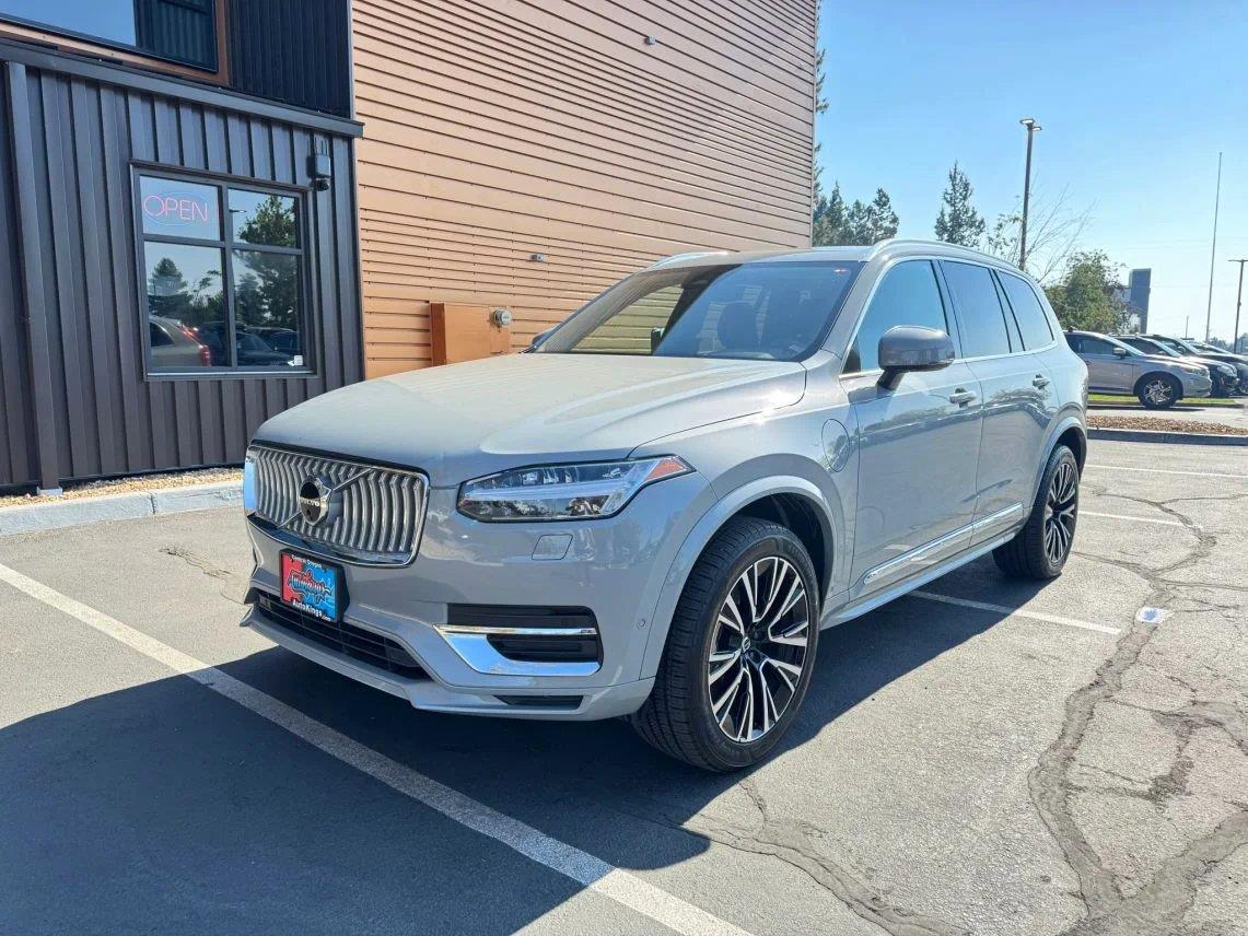 2024 Volvo XC90 Gris (Platinum Grey Metallic) SUV/Crossover Tracción en las cuatro ruedas Automática