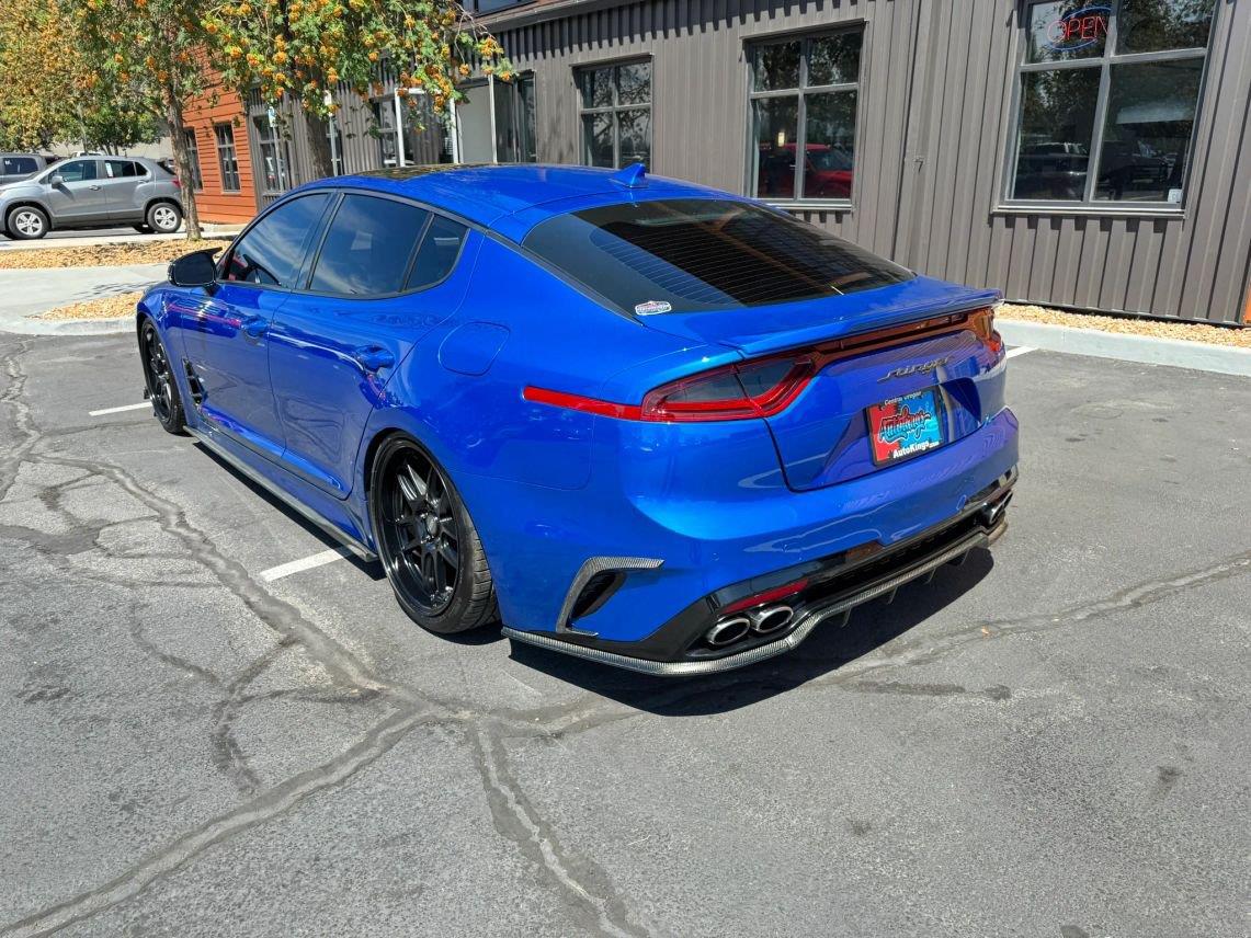 View vehicle photo 3