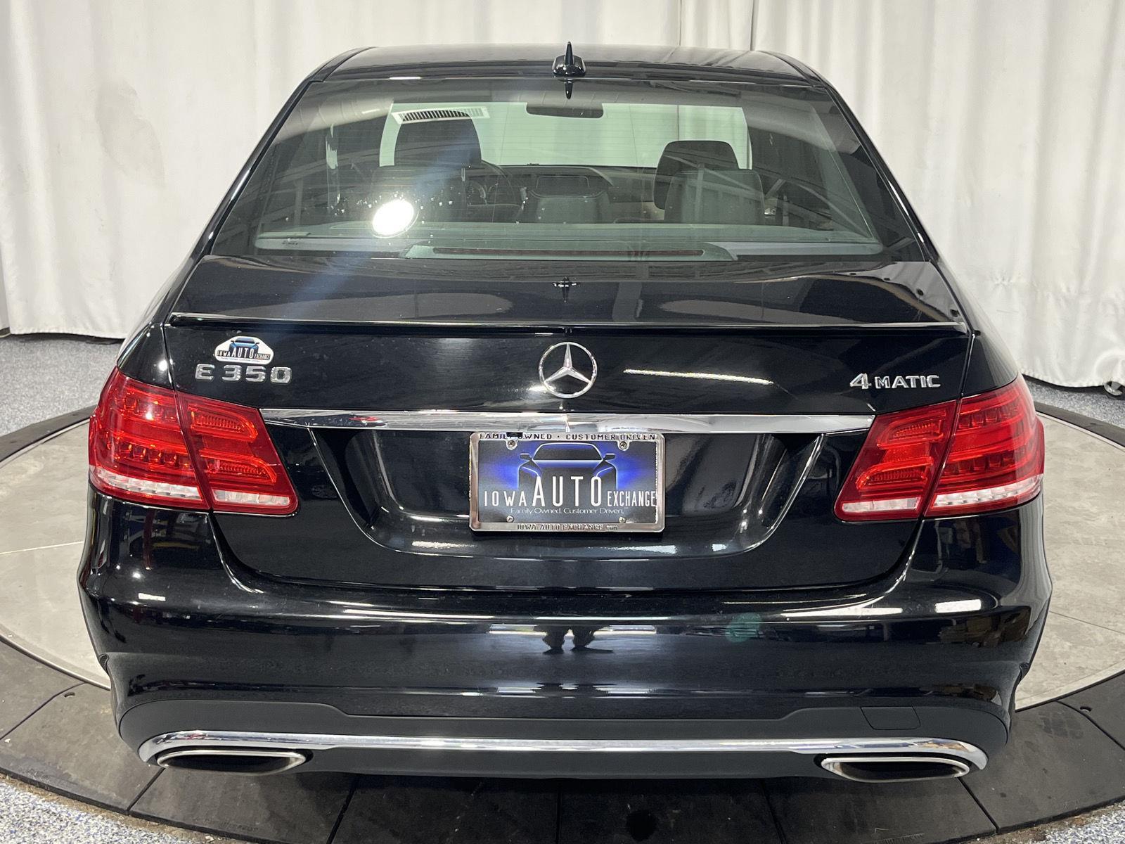 2014 Mercedes Benz E photo 3