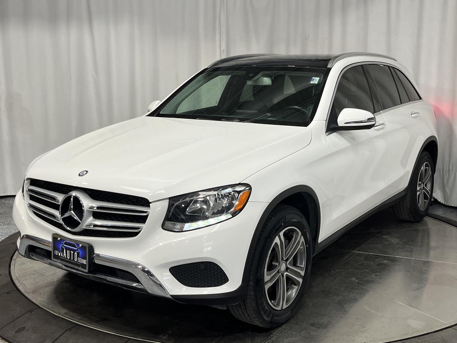 2016 Mercedes Benz GLC 300 photo 3