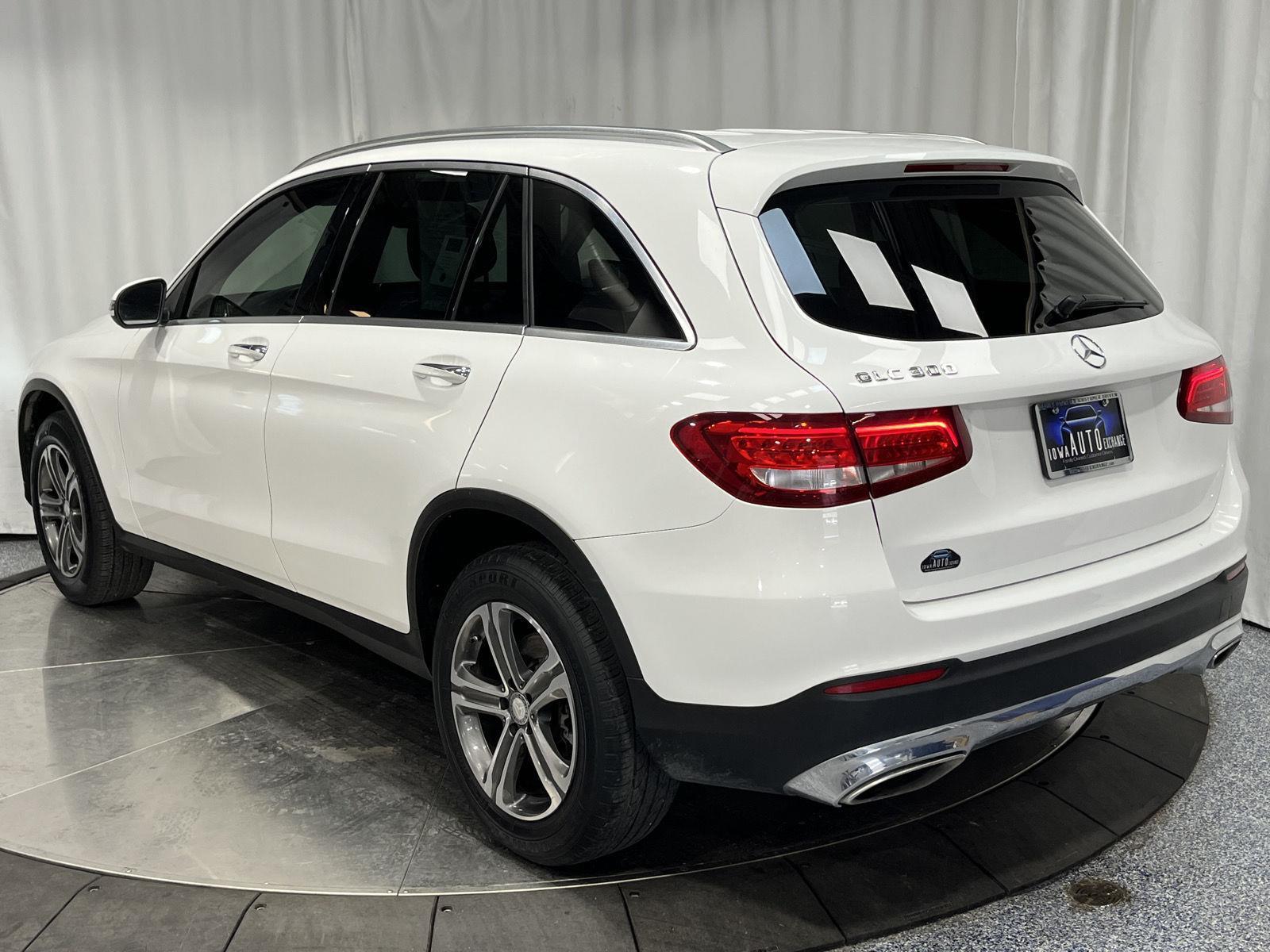 2016 Mercedes Benz GLC 300 photo 5