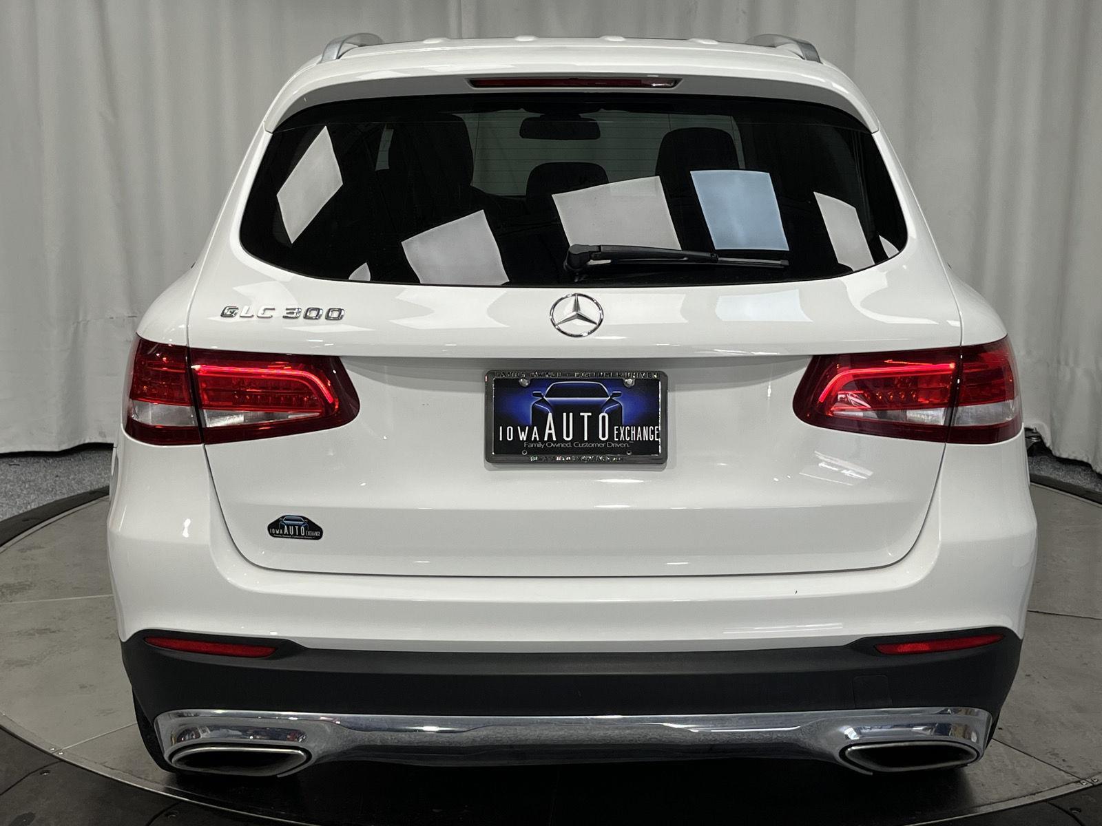 2016 Mercedes Benz GLC 300 photo 6