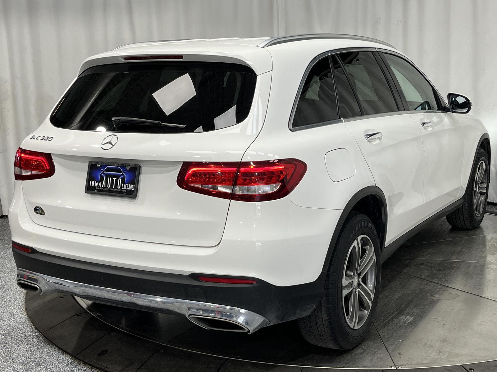 2016 Mercedes Benz GLC 300 photo 7